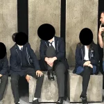 Dan-with-school-pupils-High-Res-pictures